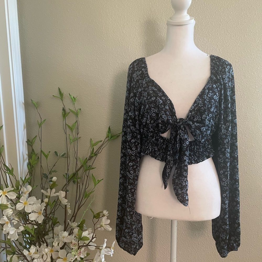 Hesperus Flower Mid Drift Women's Floral Blouse | Size L